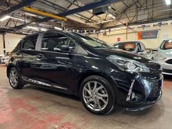Black Used 2017 Toyota Yaris Hatchback | £8,491 (Fair price)