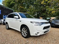 White Used 2015 Mitsubishi Outlander P-HEV Estate | £6,495 (Fair price)