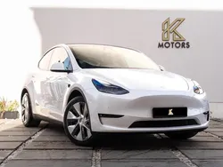 White Used 2022 Tesla Model Y Long Range SUV | £24,950 (Fair price)