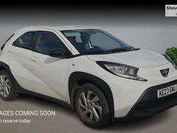 White Used 2023 Toyota Aygo X PURE SUV | £12,036