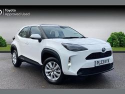 White Used 2023 Toyota Yaris Hybrid SUV | £19,021 (Good price)