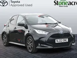 Black Used 2022 Toyota Yaris Hybrid Design Hatchback | £15,500 (Fair price)