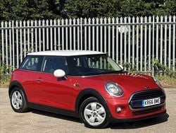 Blazing red Used 2016 Mini Cooper Hatch Hatchback | £12,675 (Fair price)