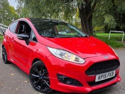 Red Used 2015 Ford Fiesta Zetec Hatchback | £3,999 (Fair price)