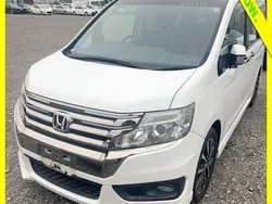 White Used 2013 Honda Stepwgn Cool MPV | £12,999 (Fair price)