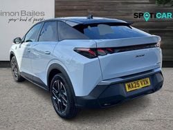 White New 2025 Peugeot 3008 GT SUV | £30,940 (A bit pricey)