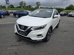 White Used 2020 Nissan Qashqai Tekna SUV | £15,750 (A bit pricey)