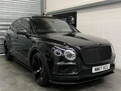 Black Used 2017 Bentley Bentayga SUV | £63,989 (Fair price)