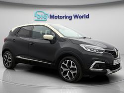 Black/cream Used 2019 Renault Captur GT-Line SUV | £8,800 (Fair price)
