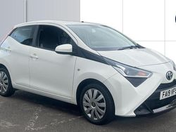 White Used 2019 Toyota Aygo X-play Hatchback | £6,930 (Good price)