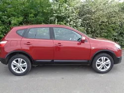Red Used 2013 Nissan Qashqai Acenta SUV | £3,150 (Good price)