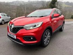 Red Used 2019 Renault Kadjar Iconic SUV | £9,995 (Super price)