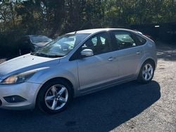 Silver Used 2009 Ford Focus Zetec Hatchback | £791 (Good price)