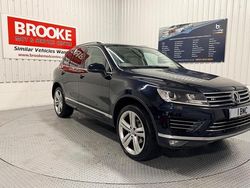 Blue Used 2017 VW Touareg R-line Plus SUV | £13,490 (Fair price)