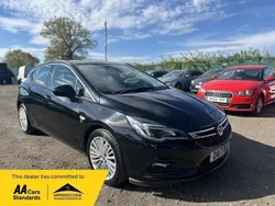 Black Used 2017 Vauxhall Astra Elite Hatchback | £7,295 (Fair price)