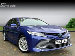 Galactic blue Used 2019 Toyota Camry Sedan | £19,444