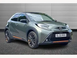 Cardamom green with black Used 2022 Toyota Aygo Edition Hatchback | £16,595 (Fair price)