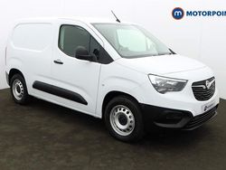 White Used 2023 Vauxhall Combo MPV | £10,399 (Super price)