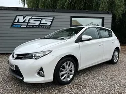 Used 2014 Toyota Auris Multidrive S | £7,295 (Fair price)
