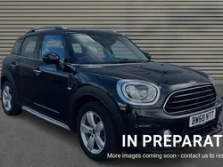 Black Used 2018 Mini Cooper Countryman Classic SUV | £14,088 (Fair price)