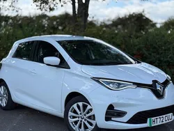 White Used 2022 Renault Rapid SE Hatchback | £9,826 (Fair price)