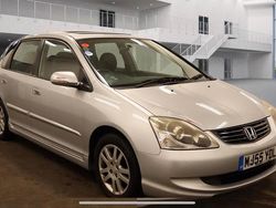 Silver Used 2005 Honda Civic Executive Hatchback | £2,995 (A bit pricey)