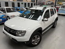 White Used 2017 Dacia Duster Lauréate SUV | £6,994 (Fair price)