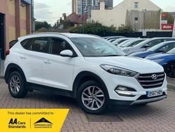 White Used 2017 Hyundai Tucson SE SUV | £8,650 (Fair price)