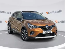Orange/black Used 2021 Renault Captur Version S SUV | £13,397 (Fair price)
