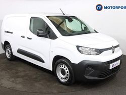 White New 2025 Citroën Berlingo MPV | £17,049 (Good price)