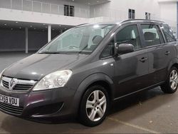 Grey Used 2009 Vauxhall Zafira MPV | £1,495 (Good price)