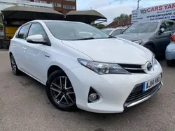 White Used 2014 Toyota Auris Hybrid Plus Hatchback | £9,499 (Fair price)