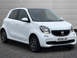 White Used 2019 Smart ForFour Prime Hatchback | £6,750 (Fair price)
