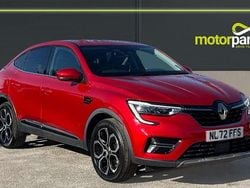 Flame red metallic Used 2023 Renault Arkana Version S SUV | £14,100 (Fair price)