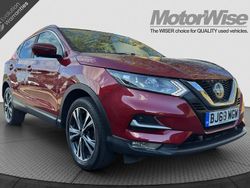 Red Used 2018 Nissan Qashqai N-Connecta SUV | £8,495 (Good price)