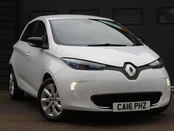 White Used 2016 Renault Zoe Dynamique Hatchback | £5,495 (A bit pricey)
