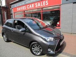Grey Used 2014 Toyota Yaris Hatchback | £6,990 (Fair price)