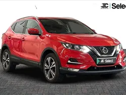 Red Used 2017 Nissan Qashqai N-Connecta SUV | £9,100 (Fair price)