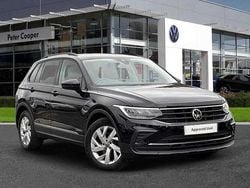 Deep black Used 2021 VW Tiguan Life SUV | £21,592 (Fair price)