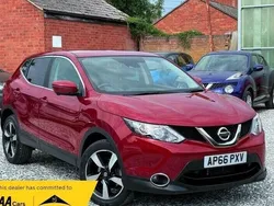 Red Used 2016 Nissan Qashqai N-Connecta SUV | £13,490 (Fair price)