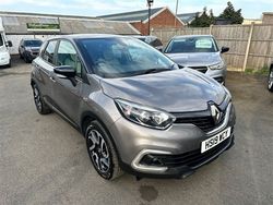 Grey Used 2019 Renault Captur Iconic SUV | £7,999 (Fair price)