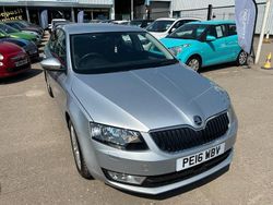 Silver Used 2016 Skoda Octavia SE L Hatchback | £12,199 (Fair price)