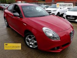 Red Used 2015 Alfa Romeo Giulietta Sprint Hatchback | £9,690 (Fair price)