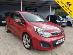 Red Used 2012 Kia Rio 3 Hatchback | £2,490 (Fair price)