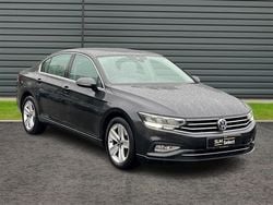 Grey Used 2020 VW Passat SE Sedan | £13,997 (Fair price)