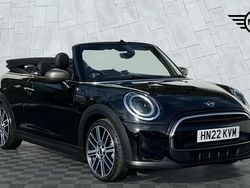 Black Used 2022 Mini Cooper Exclusive Hatchback | £18,392 (A bit pricey)