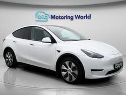 White Used 2022 Tesla Model Y Long Range AWD SUV | £25,500 (Fair price)