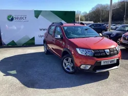 Cinder red Used 2017 Dacia Sandero Lauréate Hatchback | £4,995 (Fair price)