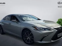 White Used 2022 Lexus ES300H Sedan | £29,999 (Fair price)