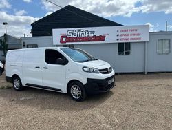 White Used 2021 Vauxhall Vivaro S Van | £10,695 (Good price)